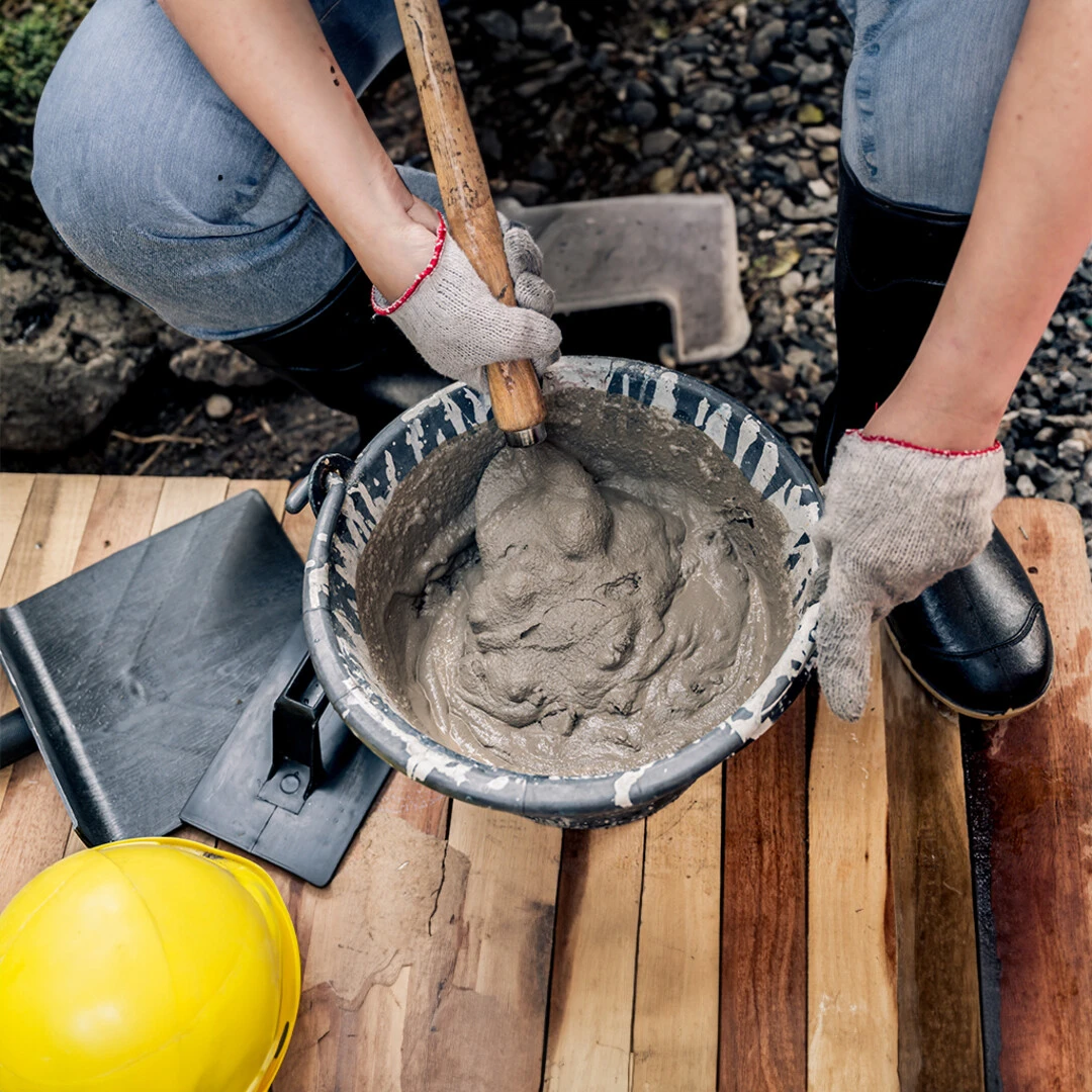 How to Install tiles - Mixing Tile Adhesive with Water making a smooth slurry