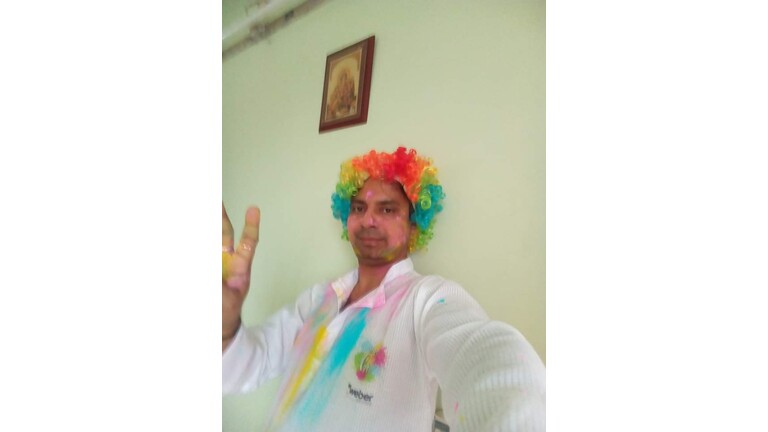 holi winner Dibyendu Bagchi